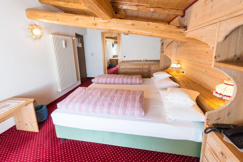 Hotel Garni Norma Madonna di Campiglio Luaran gambar