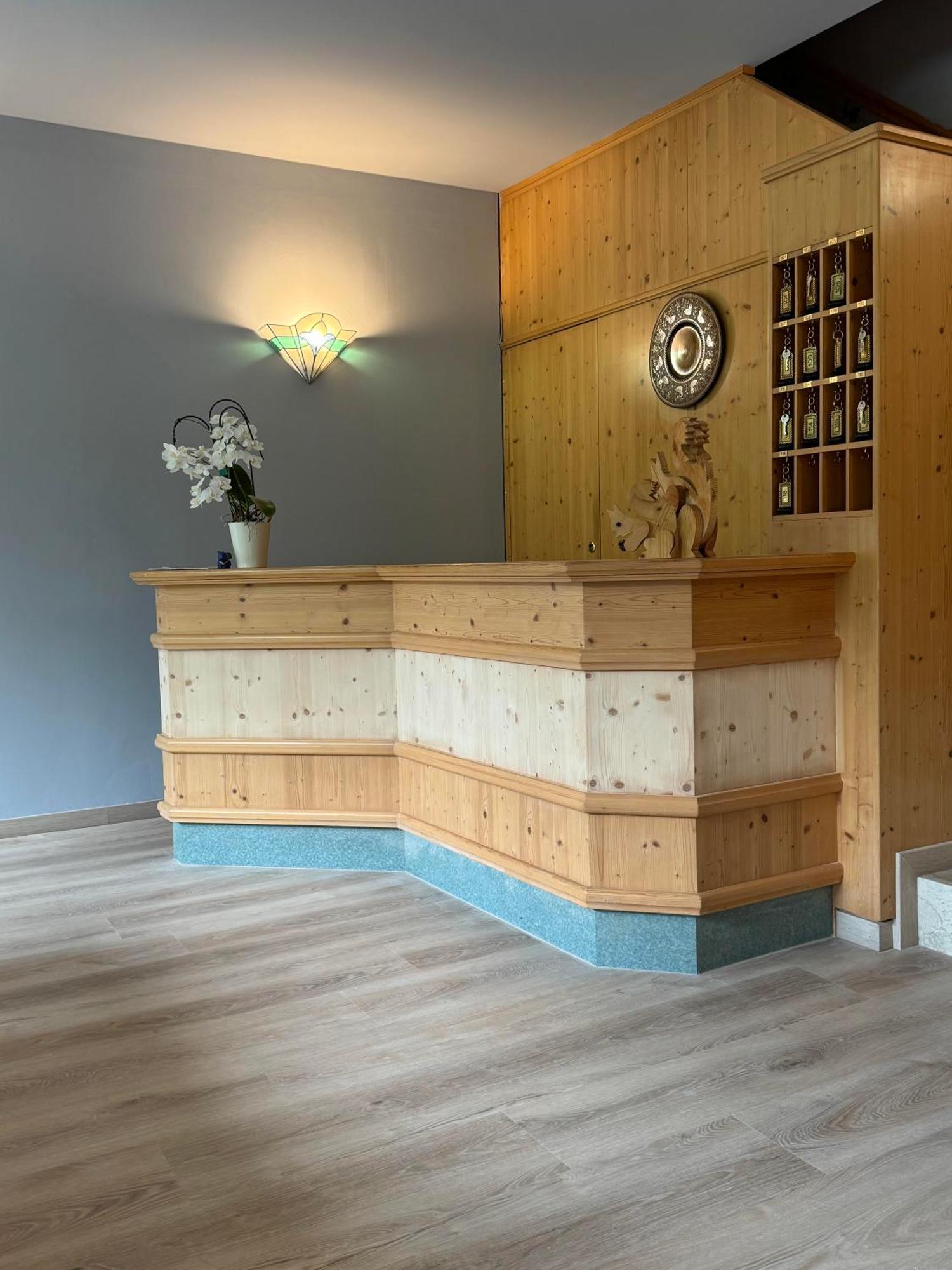 Hotel Garni Norma Madonna di Campiglio Luaran gambar