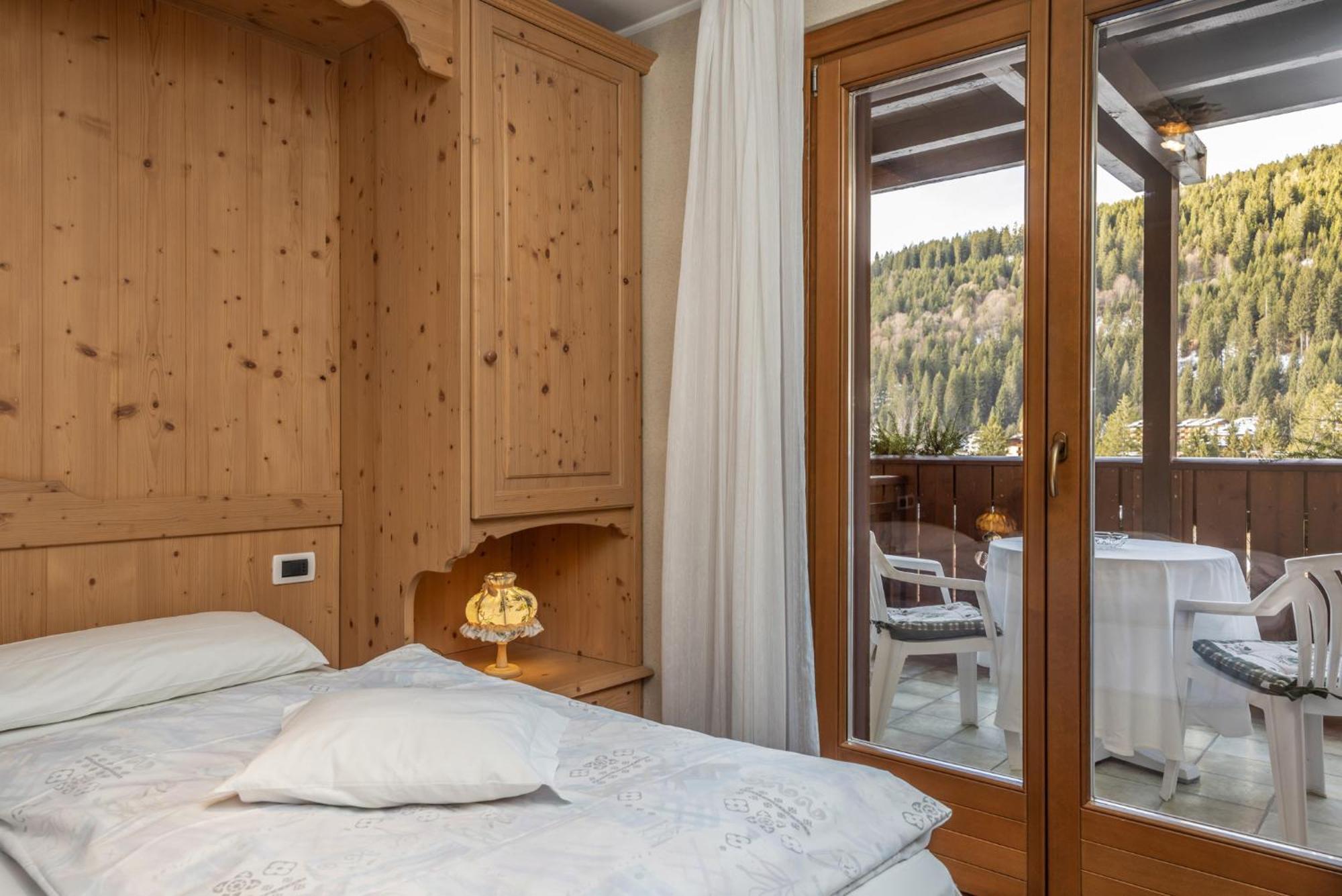 Hotel Garni Norma Madonna di Campiglio Luaran gambar