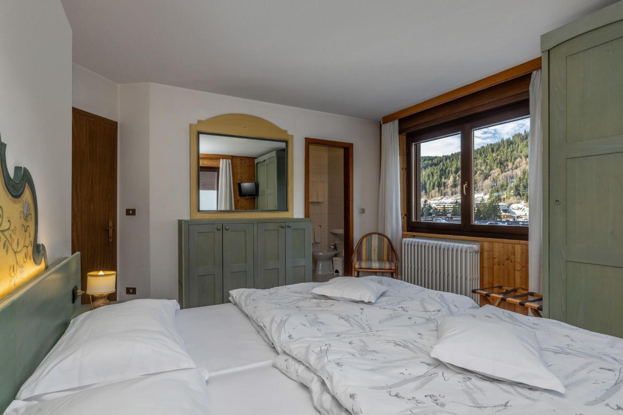Hotel Garni Norma Madonna di Campiglio Luaran gambar